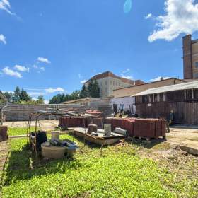 Foto inzerátu Chalupa s uzavřeným dvorem - ideální pro klidné bydlení i podnikání