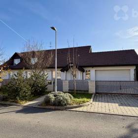 Foto inzerátu Prodej rekreačního objektu 353 m2, pozemek 1746 m2, K. Hynka Máchy Pečky