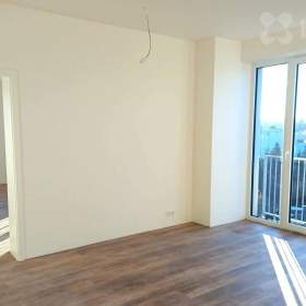 Foto inzerátu Atraktivní investiční byt 2+kk s balkony v Českém Brodě