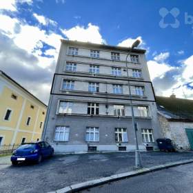 Prostorný byt 4+1 ve skvělé lokalitě u centra - Dvůr Králové n. L. / 19651190