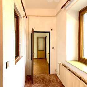 Foto inzerátu Prostorný byt 3+1 k pronájmu, 104 m2, klidné bydlení, výhled do zeleně, Olomouc