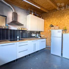 Foto inzerátu Prodej rodinného domu s pneuservisem a kadeřnictvím