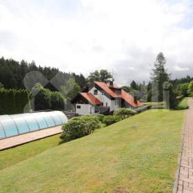 Foto inzerátu Prodej rekreačního domu 193m2 s bazénem a zahradou - Baldovec