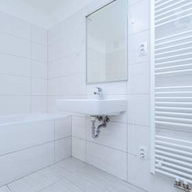 Foto inzerátu Prodej bytu1+kk 45m2 s předzahrádkou 50m2 + Park. stání 29m2, Nepomuckých Letňany