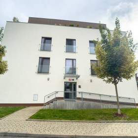 Foto inzerátu Prodej bytu1+kk 45m2 s předzahrádkou 50m2 + Park. stání 29m2, Nepomuckých Letňany