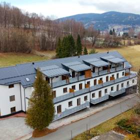 Fotka k inzerátu Nabídka prodeje apartmánového bytu 2+kk s balkonem. Vrbno pod Pradědem. / 19442689