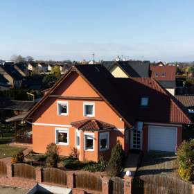 Fotka k inzerátu Prodej rodinného domu 5+KK se zahradou a garáží -  Nupaky, ul. Sadová / 19474253