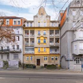 Prodej bytu 2+1 v historickém domě, CP 102 m2 vč. balkonu a sklepu, ul. Domažlická, Ponava / 19666042