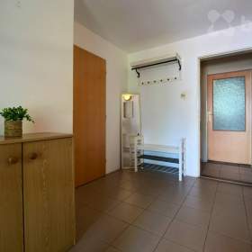 Foto inzerátu Prodej prostorného řadového RD 5+1 se zahradou, pozemek 253m2,Hostivice, Haklova