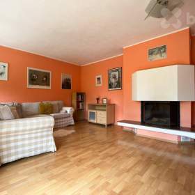 Foto inzerátu Prodej prostorného řadového RD 5+1 se zahradou, pozemek 253m2,Hostivice, Haklova