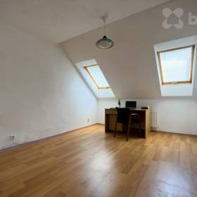 Foto inzerátu Prodej prostorného řadového RD 5+1 se zahradou, pozemek 253m2,Hostivice, Haklova