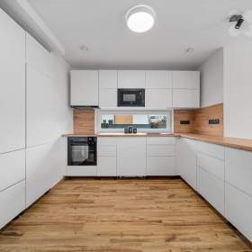 Foto inzerátu Pronájem novostavby 5+kk se zahradou, Hradec Králové