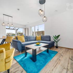 Foto inzerátu Pronájem novostavby 5+kk se zahradou, Hradec Králové