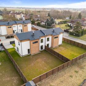 Foto inzerátu Pronájem novostavby 5+kk se zahradou, Hradec Králové