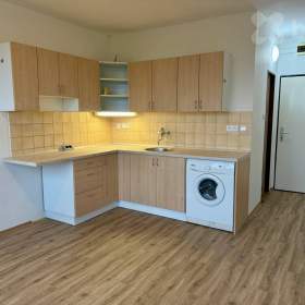 Foto inzerátu Pronájem bytu 2+kk 39 m2, J.Opletala České Budějovice