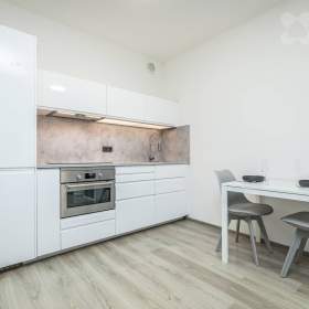 Fotka k inzerátu Garsoniéra 32m2 se sklepem a terasou 27m2, Praha 5 -  Stodůlky / 18707847