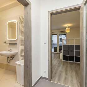 Foto inzerátu Garsoniéra 32m2 se sklepem a terasou 27m2, Praha 5 - Stodůlky