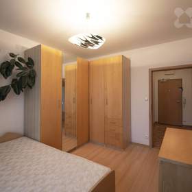 Foto inzerátu k pronájmu byt 2+kk s lodžií a komorou, Werichova, Praha Hlubočepy