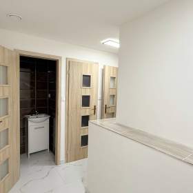 Foto inzerátu Pronájem komerčních prostor o velikosti 70 m2 (3 místnosti) v podzemí