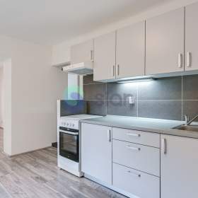 Prodej bytu 2+1 s balkonem, osobní vlastnictví, ul. Averinova, 49.3 m2 / 19514927