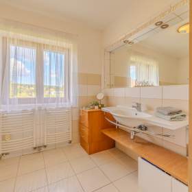 Foto inzerátu Prodej rodinného domu, 156 m2, pozemek 2119 m2 s bazénem, Ostrava - Michálkovice
