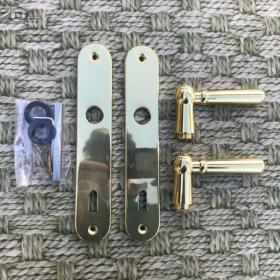 Foto inzerátu KLIKA NA ŠTÍTKU MOSAZNÁ - KOMAS