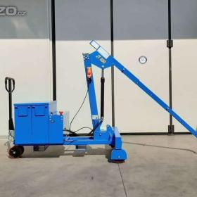 Polo- elektrický jeřáb JT 600, max. nosnost 600kg / 15350343
