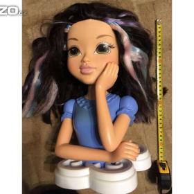 Foto inzerátu Česací hlava barbie Moxie girlz - LEXA.