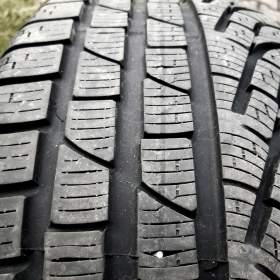 Foto inzerátu Po 1ks zimní pneu R17: