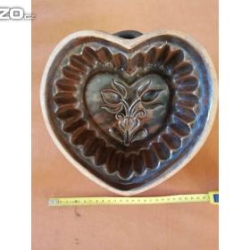 Foto inzerátu Bábovky, džbány, keramika, sklenice