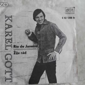 Deska s Karlem Gottem z roku 1971. / 15339325