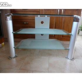 Foto inzerátu Televizní stolek