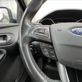 Foto inzerátu Ford Focus 1.5 TDCi Titanium, ČR, 1. Maj