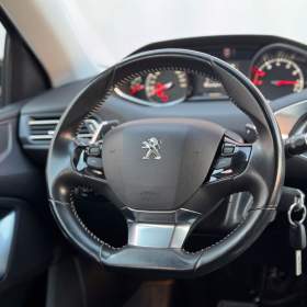 Foto inzerátu Peugeot 308 SW 1.2 PureTech Allure AT8, ČR