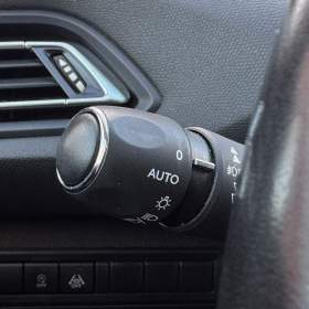 Foto inzerátu Peugeot 308 SW 1.2 PureTech Allure AT8, ČR