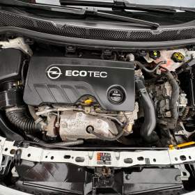 Foto inzerátu Opel Astra 1.6 CDTi, ČR, 1.Maj