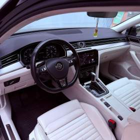 Foto inzerátu Volkswagen Passat 2.0 TDi DSG 4Motion Highline