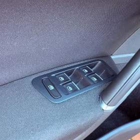 Foto inzerátu Volkswagen Golf 1.6 TDI DSG Highline, ČR