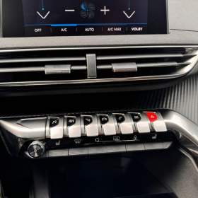 Foto inzerátu Peugeot 3008 1.5 BlueHDi Allure Aut., ČR