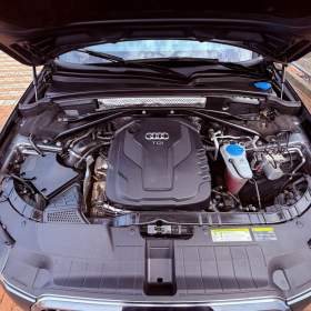 Foto inzerátu Audi Q5 2.0 TDi Quattro S-line Aut.