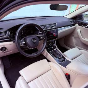 Foto inzerátu Škoda Superb 2.0 TSi L&K DSG, ČR, 1.Maj