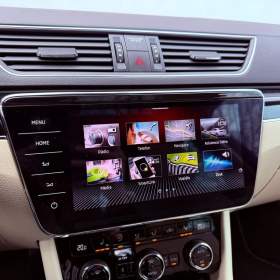 Foto inzerátu Škoda Superb 2.0 TSi L&K DSG, ČR, 1.Maj