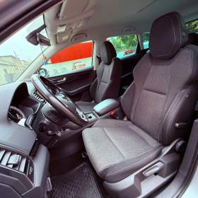 Foto inzerátu Škoda Karoq 2.0 TDi 4x4 Style, ČR, 1.Maj