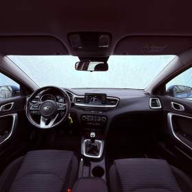 Foto inzerátu Kia Ceed 1.6 CRDi Comfort, ČR, 1.Maj