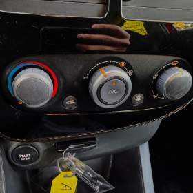 Foto inzerátu Renault Clio 0.9 TCe Limited,Navi,ČR,1.Maj