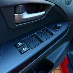 Foto inzerátu Suzuki SX4 1.6, ČR, 1.Maj, 70 tkm