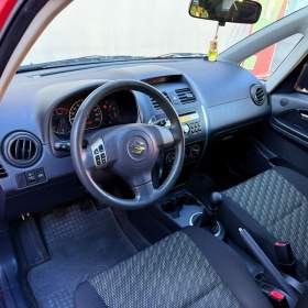 Foto inzerátu Suzuki SX4 1.6, ČR, 1.Maj, 70 tkm