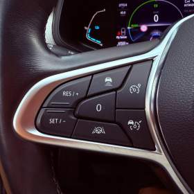 Foto inzerátu Renault Arkana 1.6 E-Tech Intens, ČR, 1.Maj