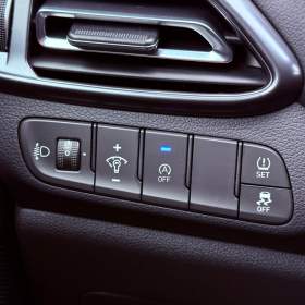 Foto inzerátu Hyundai i30 1.5 T-GDi N Line DCT, ČR, 1.M