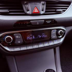Foto inzerátu Hyundai i30 1.4 T-GDi Premium Aut., Servis